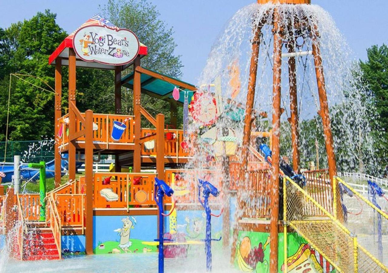 Jellystone Park Birchwood Acres Villa Greenfield Park Dış mekan fotoğraf