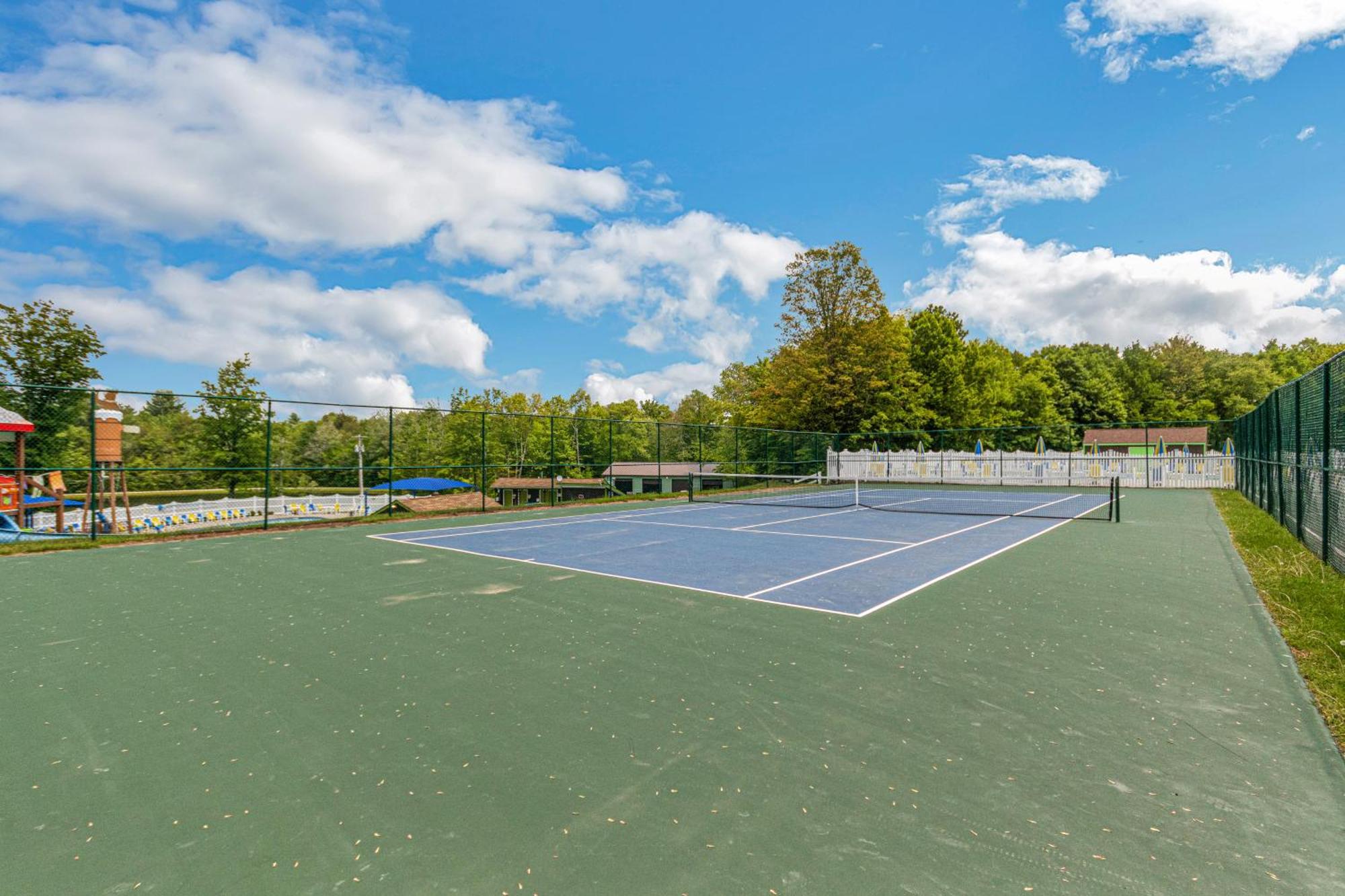 Jellystone Park Birchwood Acres Villa Greenfield Park Dış mekan fotoğraf