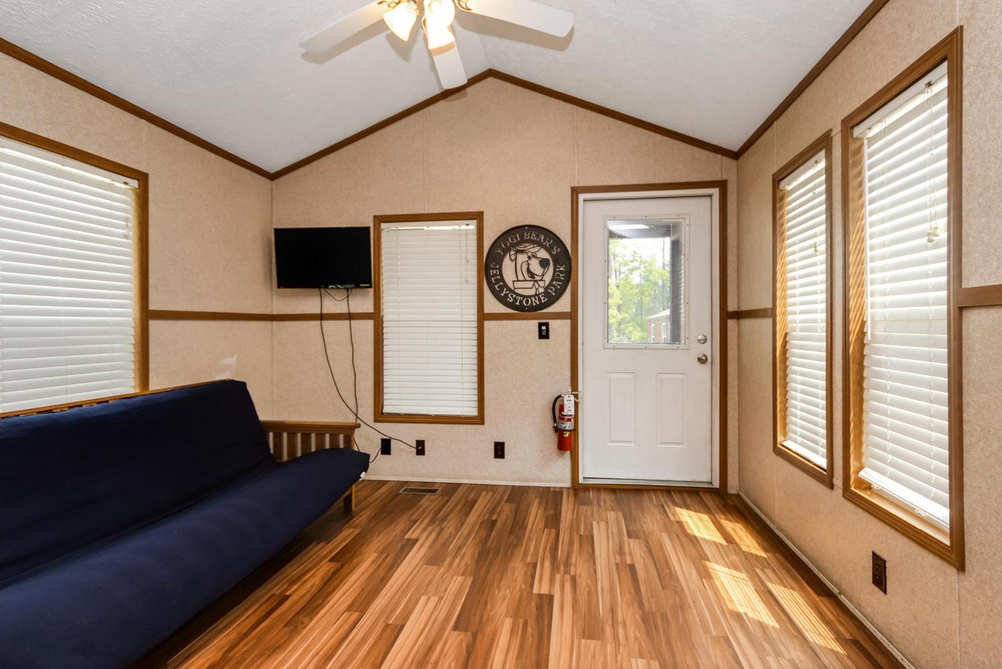 Jellystone Park Birchwood Acres Villa Greenfield Park Dış mekan fotoğraf